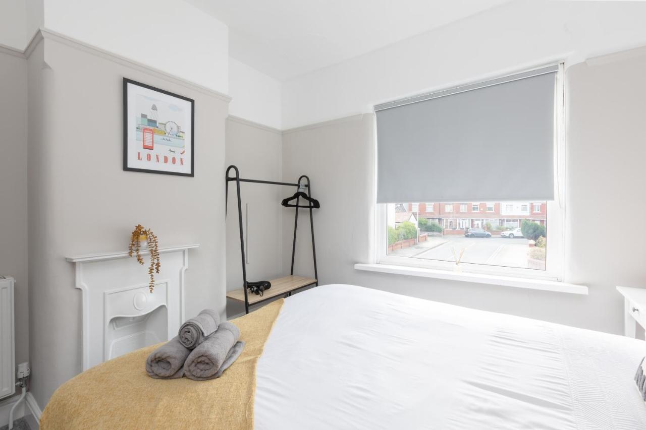 Charles Alexander Short Stay - Ansdell House Blackpool Buitenkant foto